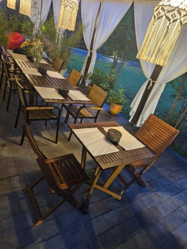 Restaurant o un lloc per menjar a Villa Pinea Mare