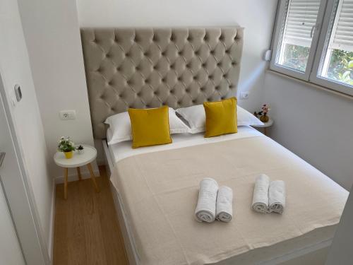 Leonid Apartment