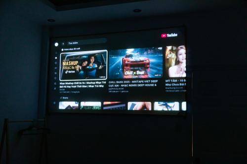 Μια τηλεόραση ή/και κέντρο ψυχαγωγίας στο Dalat Lefarm Villa Sân Vườn