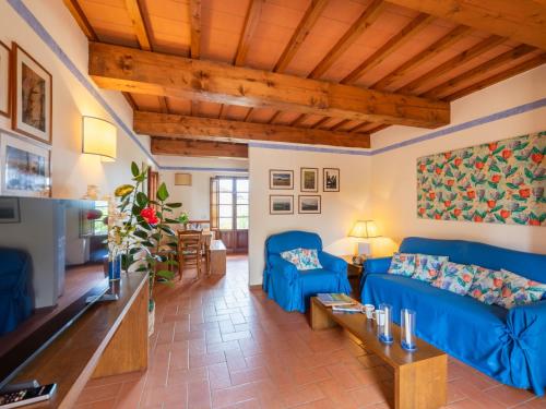 A television and/or entertainment centre at Holiday Home La Torre by Interhome