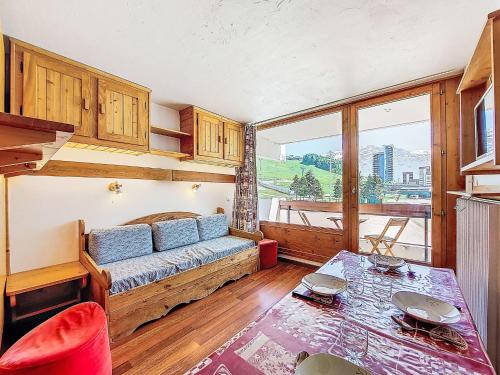 Apartment Chavière 120 by Interhome