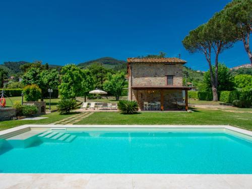 The swimming pool at or close to Holiday Home Narciso by Interhome