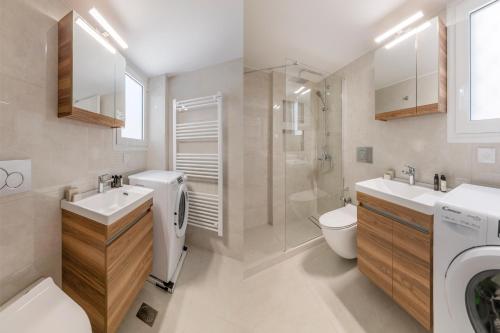 Warm Athenian 2BR Apartment by Acropolis Hill by UPSTREET