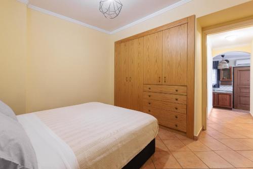 Centaurus Apartment in Old Town with a big Terrace and view to Olympus Mountain !