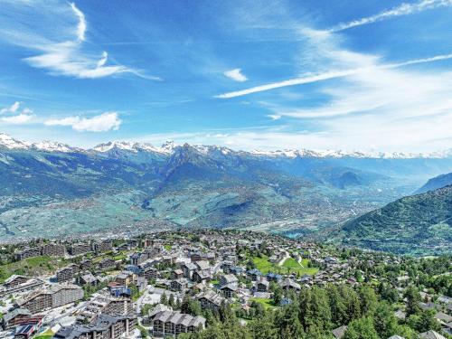 Chalet Panorama des Cimes by Interhome