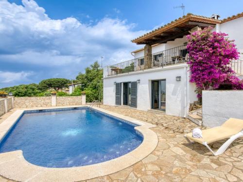 Holiday Home Villa Lumière by Interhome