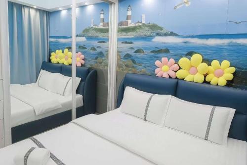 Uma cama ou camas num quarto em 重庆市中心家庭公寓