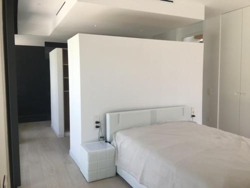 Postel nebo postele na pokoji v ubytování Casa de lujo en Gavá mar
