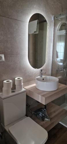 Koupelna v ubytování Apartamentos Suaces
