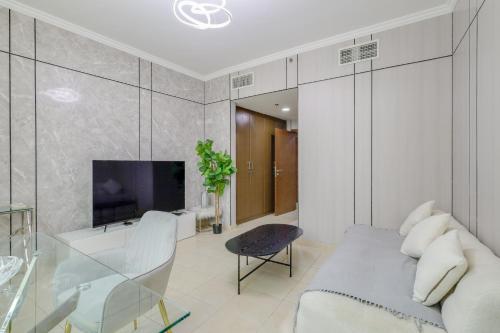Prime Downtown Male Dormitory Comfort Meets Convenience