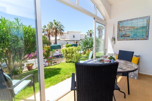 Casa Solway Algarve Escape with Garden & Terrace