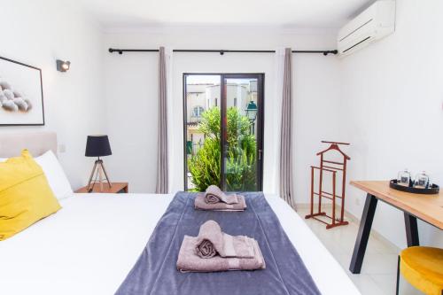 Casa Solway Algarve Escape with Garden & Terrace