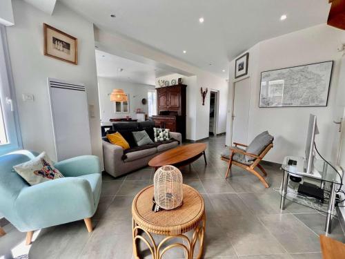 Maison 4 pièces avec jardin clos, terrasse et WIFI - Proche plage et commerces - Animaux admis - FR-1-478-250