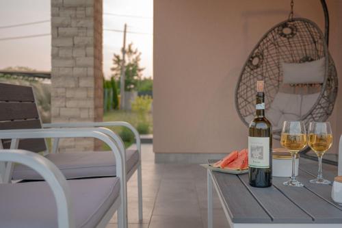 Poolside Holiday House