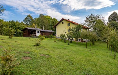Κήπος έξω από το Stunning Apartment In Vrbovsko