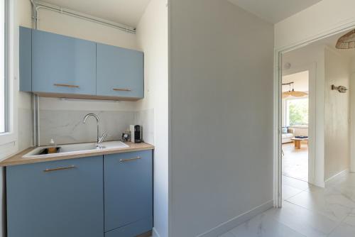 Köök või kööginurk majutusasutuses Appartement face Nausicaa , balcon vue mer