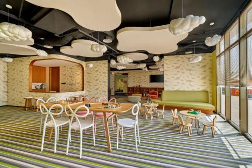 Ruang duduk di Birkin International Hotel