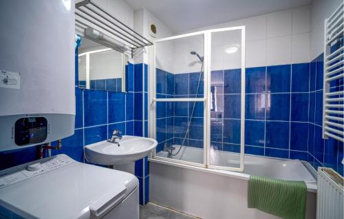 Bilik mandi di Appartement Vue Sur La Meuse