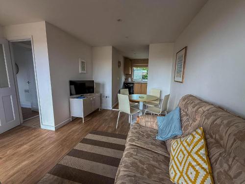 Gallery image of Chalet With Free Wifi At Rainbows End Near A Lovely Norfolk Beach Ref 31002R in Bacton