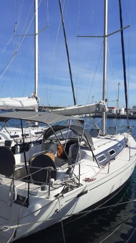 Magnificent sailboat with free parking for cars photo 17