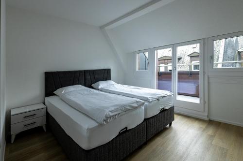 Luxury Apartments by Livingdowntown