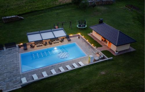 Πισίνα στο ή κοντά στο Gorgeous Home In Slunj With Kitchen