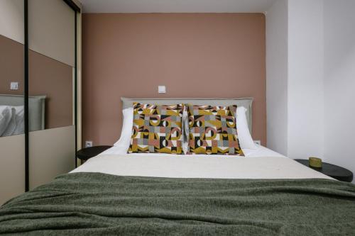 Elegant Urban Stay in Piraeus