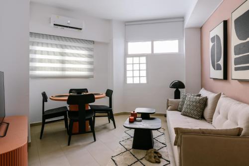 Elegant Urban Stay in Piraeus