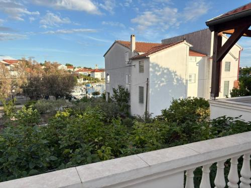 Apartments Villa Antique