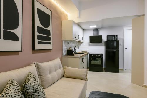 Elegant Urban Stay in Piraeus