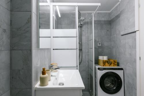Elegant Urban Stay in Piraeus