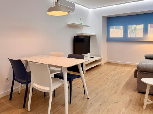 Μια τηλεόραση ή/και κέντρο ψυχαγωγίας στο Color Suites Alicante