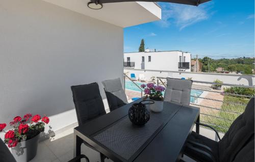 Beautiful Apartment In Umag With Wifi