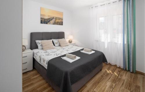 Beautiful Apartment In Umag With Wifi