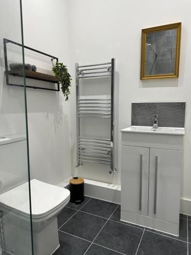 ห้องน้ำของ Church Street Apartments