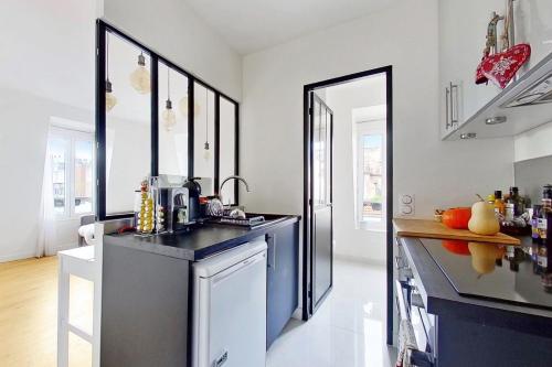 Cosy 2 Person Studio - Near Eiffel Tower