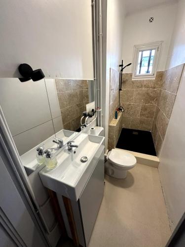 Studio Prado near Velodrome