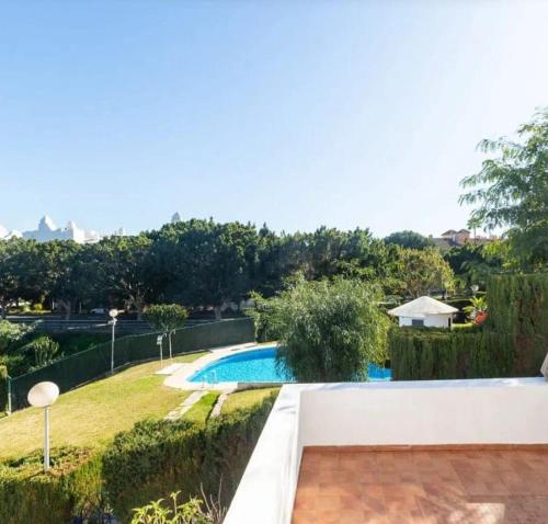3-Min Walk to Beach , Pool , Estepona , 3BR