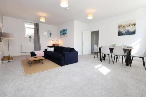Χώρος καθιστικού στο Modern 3Bed, Wi-Fi, Dining for 6