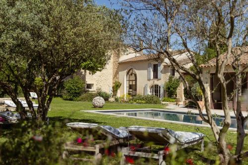MAS MILLÉSIME - Chambre double - petit déjeuner - piscine - Mas du XVIIIème siècle proche Saint-Rémy-de-Provence