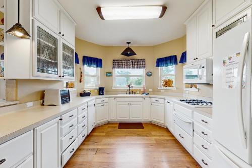 Una cocina o zona de cocina en Lone Star Oasis