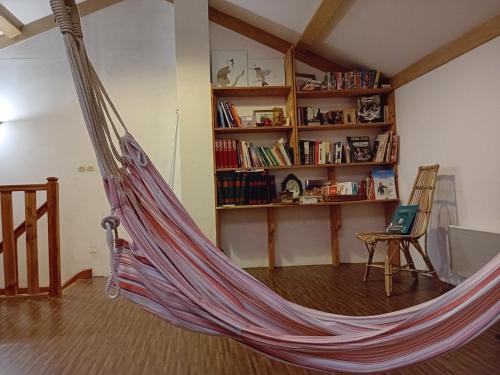 Perpustakaan di rumah percutian