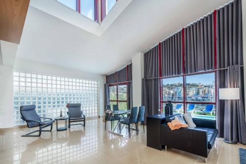 Villa Malibu Marina