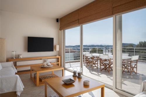 Vouliagmeni Exclusive Residence