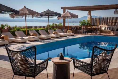 Bazén v ubytování Indigo Sunrise Villas nebo v jeho okolí