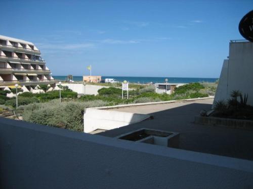 - un balcon offrant une vue sur la plage dans l'établissement Studio Port Nature PN83N - 2 personnes, au Cap d'Agde