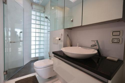 Koupelna v ubytování Pure Sunset Beach Resort