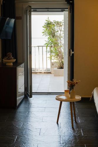 Sea La Vie - Beachfront Retreat