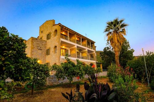 Olympia Zervea Studios with Pool #5 Triple