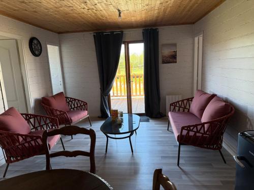 Photo de la galerie de l'établissement Chalet au bord de l eau, 